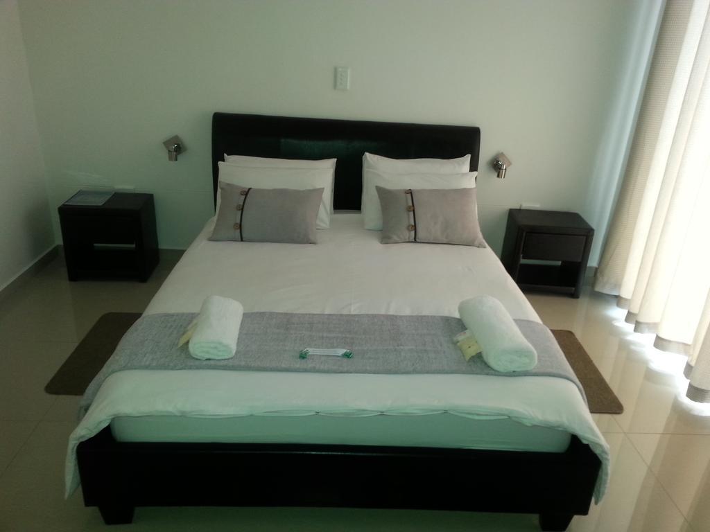 Discovery Guest House Windhoek Exterior photo