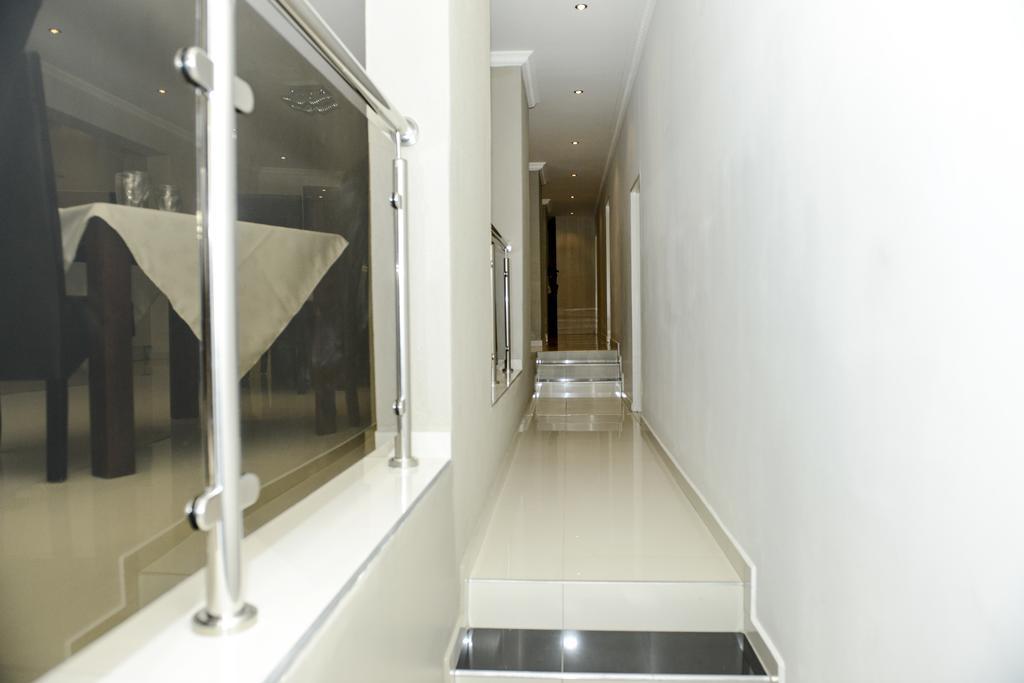 Discovery Guest House Windhoek Exterior photo