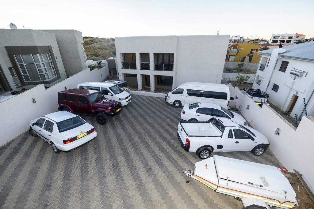 Discovery Guest House Windhoek Exterior photo