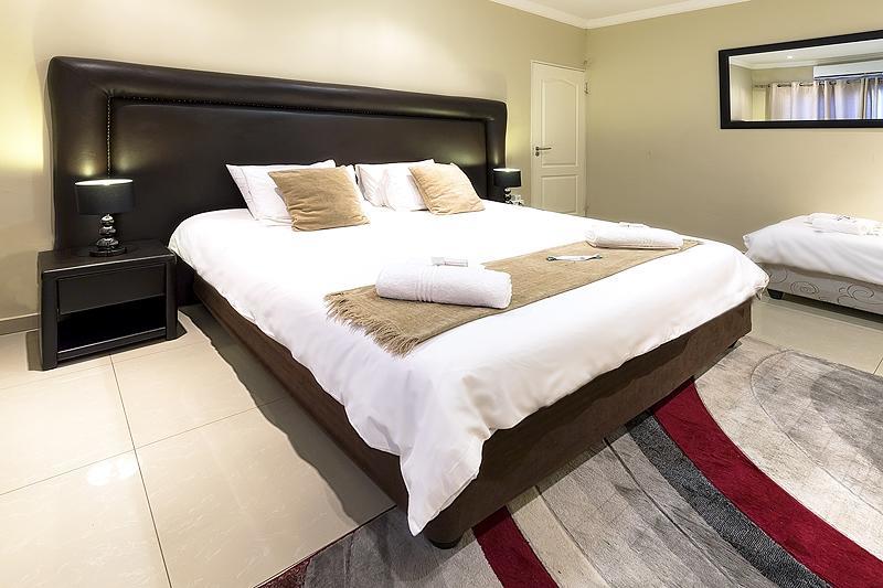 Discovery Guest House Windhoek Exterior photo